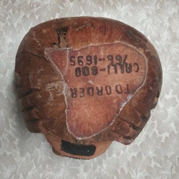 VTG CARVED COCONUT TIKI PIRATE HEAD drink holder/decor Ugly man face Hawaiian - Picture 8 of 10